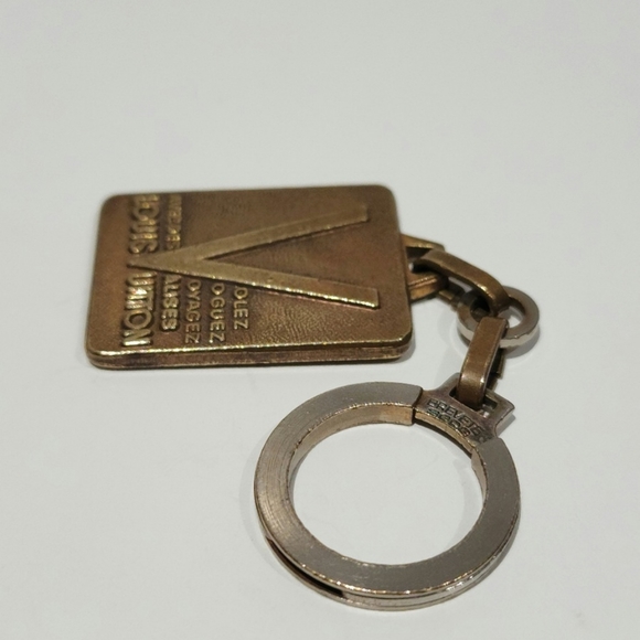 Rare Vintage x Louis Vuitton Malletier Depuis 1854 Gold Brass Key Ring - Picture 2 of 5